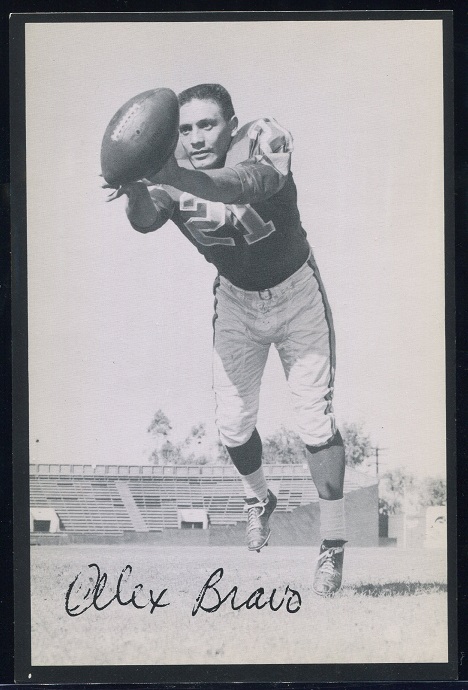 Alex Bravo 1957 Rams Team Issue football card