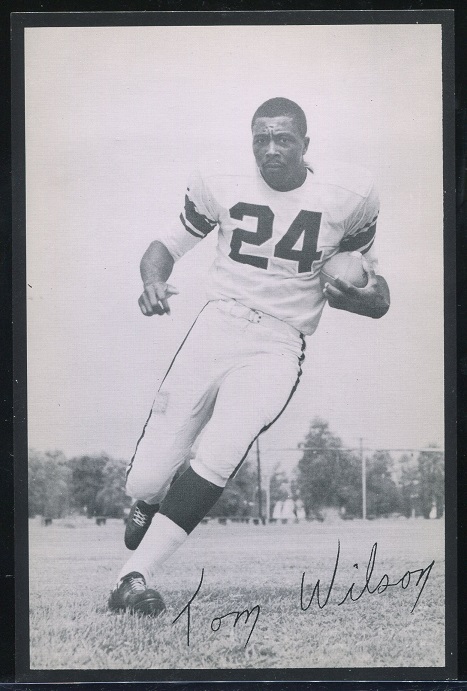 Tom Wilson 1957 Rams Team Issue football card