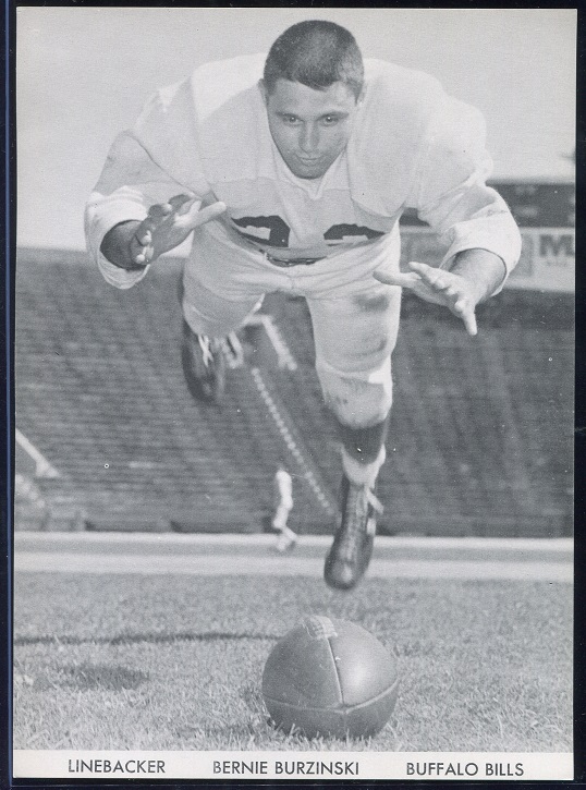 Bernie Buzyniski 1960 Bills Team Issue football card