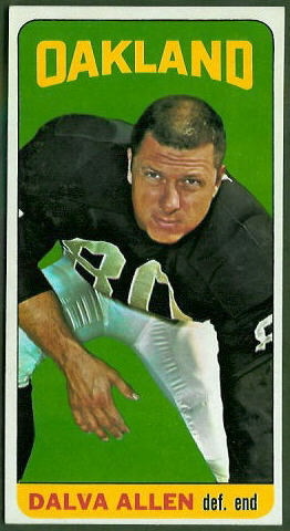 Dalva Allen 1965 Topps football card