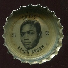 Aaron Brown 1966 Coke Caps Chiefs football card