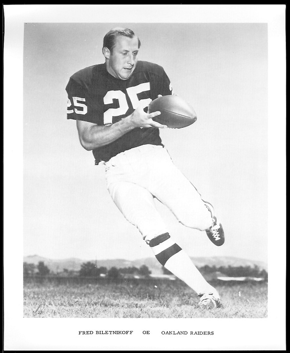 Fred Biletnikoff 1969 Raiders Team Issue football card