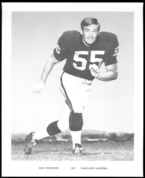 Dan Conners 1969 Raiders Team Issue football card