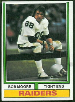 Bob Moore 1974 Topps football card