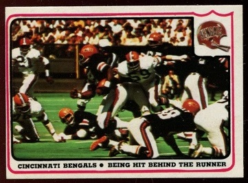 Cincinnati Bengals - Being Hit Behind the Runner 1976 Fleer Team Action football card