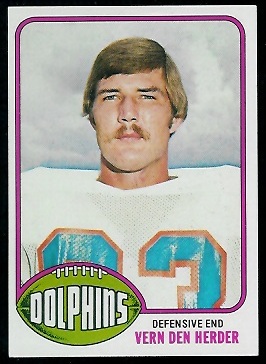Vern Den Herder 1976 Topps football card Vern Den Herder 1976 Topps football card