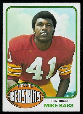 Mike Bass 1976 Topps football card