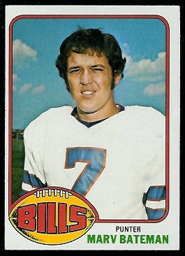 Marv Bateman 1976 Topps football card