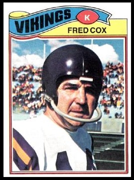 Fred Cox 1977 Topps football card